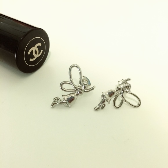Tinker Bell stud earrings (nwot)