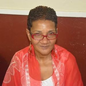 Meet your Posher, Maxine