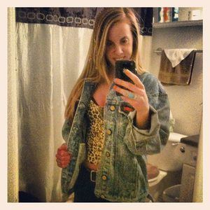 Meet your Posher, Danielle