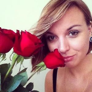 Meet your Posher, Valentina