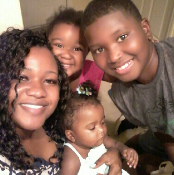 Meet your Posher, Love - Picture 3 of 5