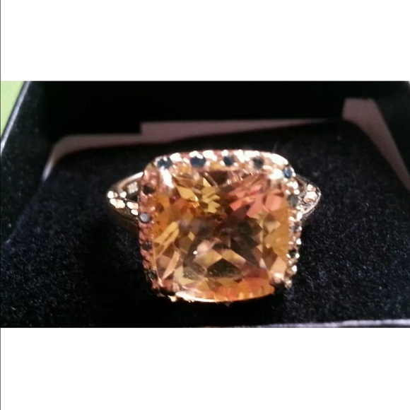 4 carat citrine and 16 pcs blue Columbian diamonds