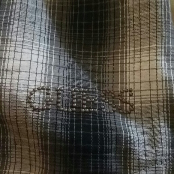 GUESS BUTTON DOWN TOP - Picture 3 of 3