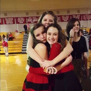 Meet your Posher, Laura