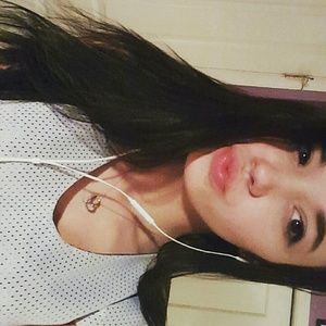 Meet your Posher, Alyssa