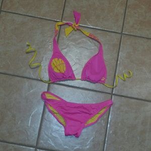 Billabong Bikini Swimsuit Size M
Reversible