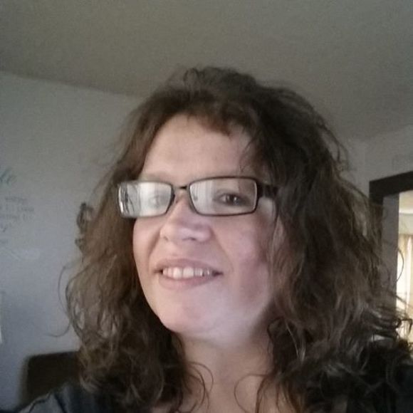 Meet your Posher, Christina - Picture 1 of 1