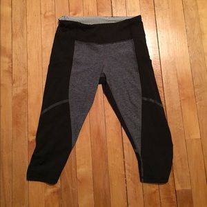 Lululemon crop leggings, size 6