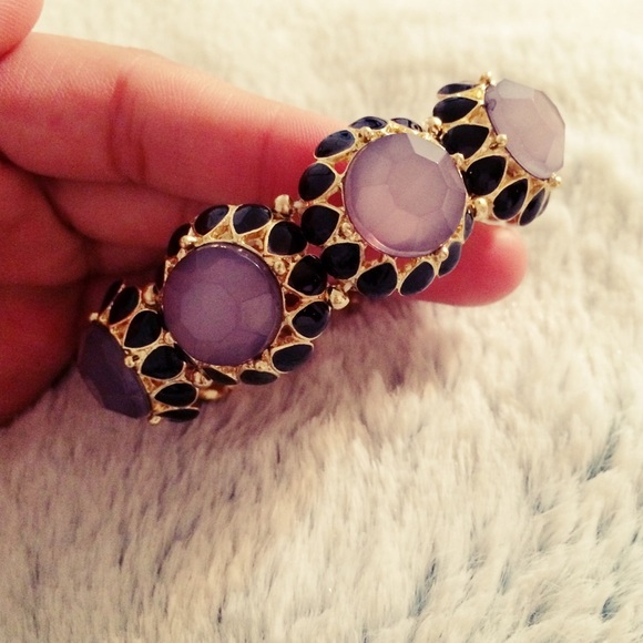 Round Dome Lavender Bracelet - Picture 2 of 3