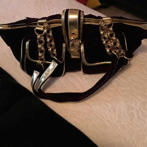 Gold metallic and deep wine velvet shoulder bag. - Picture 2 of 3