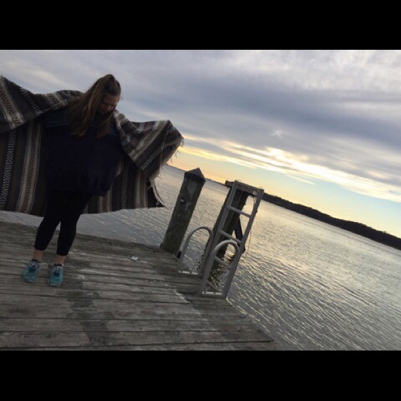 Meet your Posher, Lilly - Picture 1 of 1