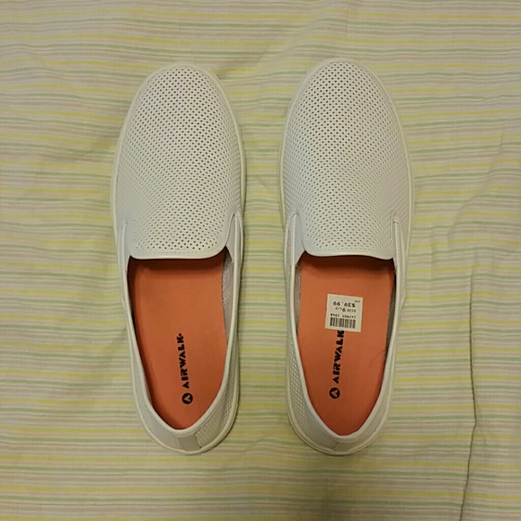 Airwalk slip on shoes