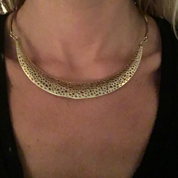 Gold choker necklace