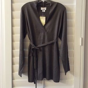 NWT Motherhood maternity sweater top
