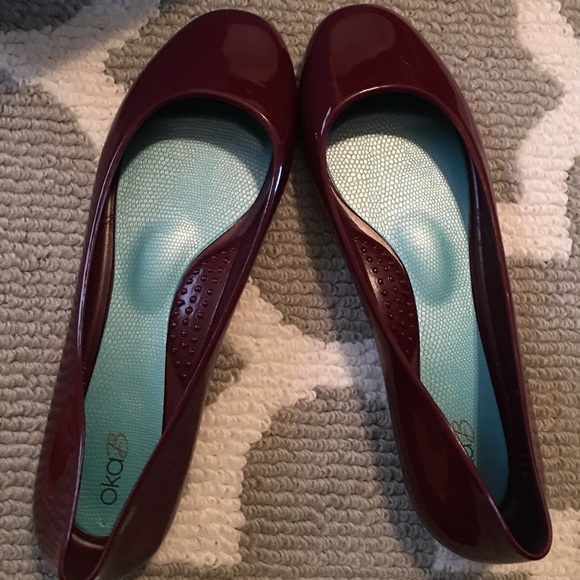 New size 10 port color oka b flats