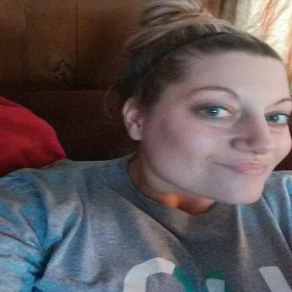 Meet your Posher, Jessica - Picture 1 of 1