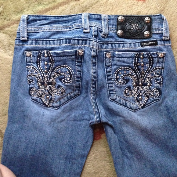 Miss Me Distressed Jeans size 26