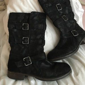 Size 9 black buckle boots