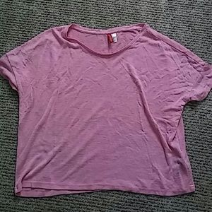 loose fitting pink t-shirt
