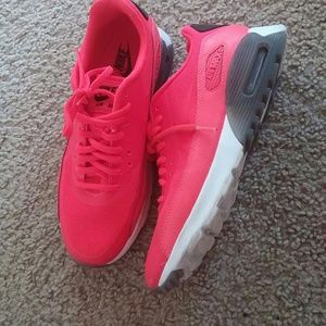 Nike tennis shoes