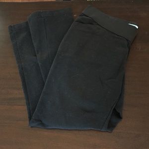 Old Navy black maternity pants 14