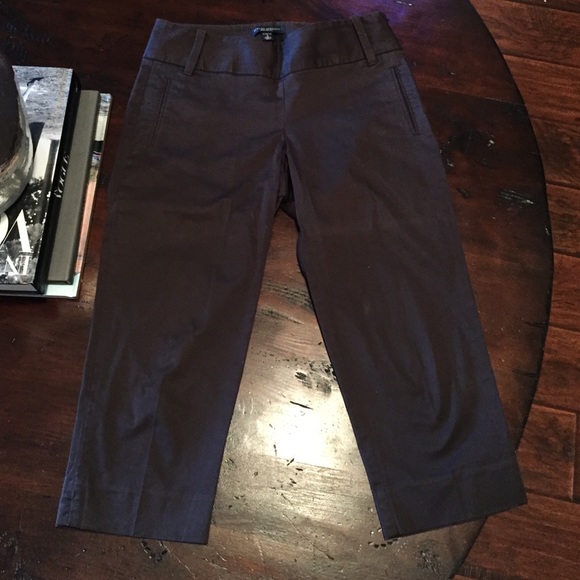 Banana Republic flat front brown Capri pants