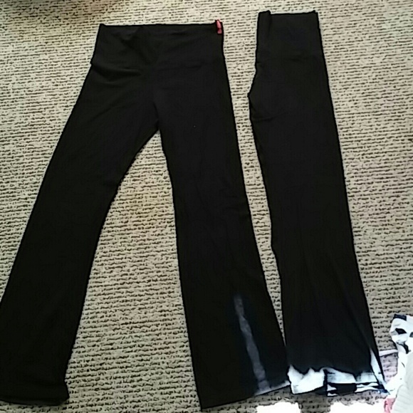 2 pairs black yoga pants