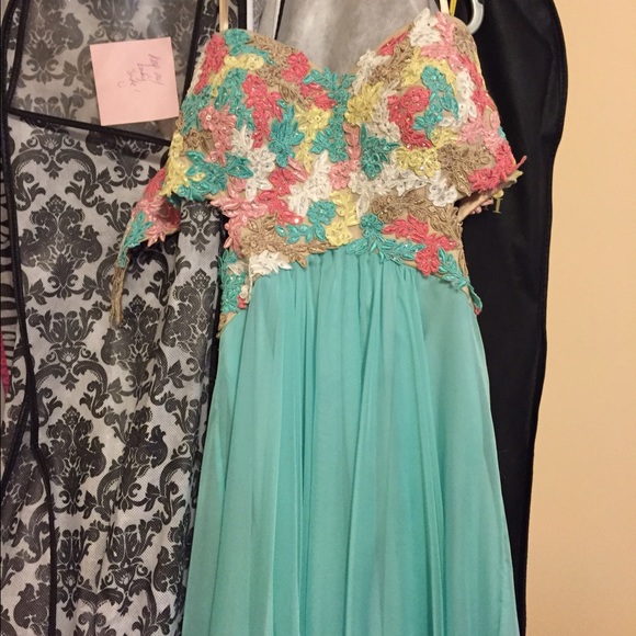Beautiful blue floral prom dress La Femme - Picture 2 of 4