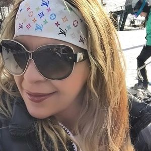 Meet your Posher, Rose