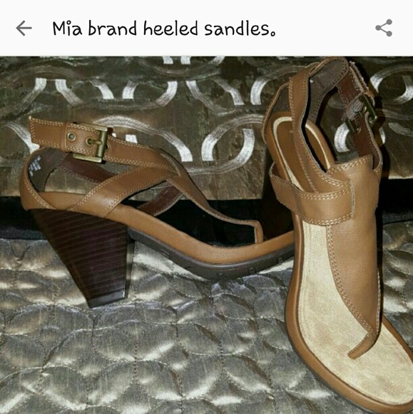 Mia heeled sandle.