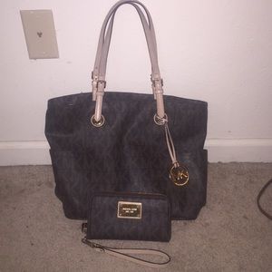 RE-REDUCED Authentic Michael Kors Purse & Wristlet