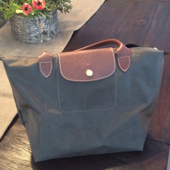 Longchamp Med. Taupe Tote