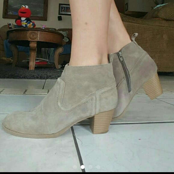 Sold - Picture 3 of 4