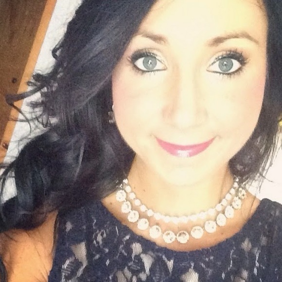 Meet your Posher, Cortney - Picture 1 of 1