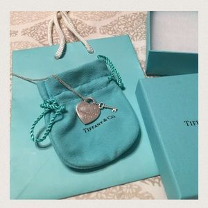 Return to Tiffanys heart tag necklace