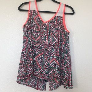 Adorable fluorescent color top.