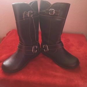 Girls boots