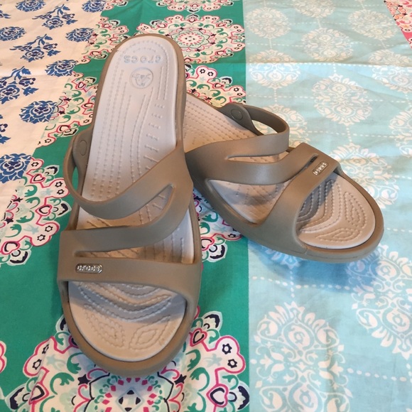 Women's crocs size 10