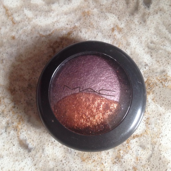 MAC SHADOW DOUBLE