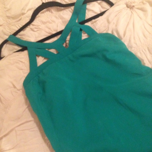 Trendy crossed front work top