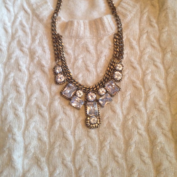 NWT Ann Taylor Statement Necklace - Picture 2 of 4