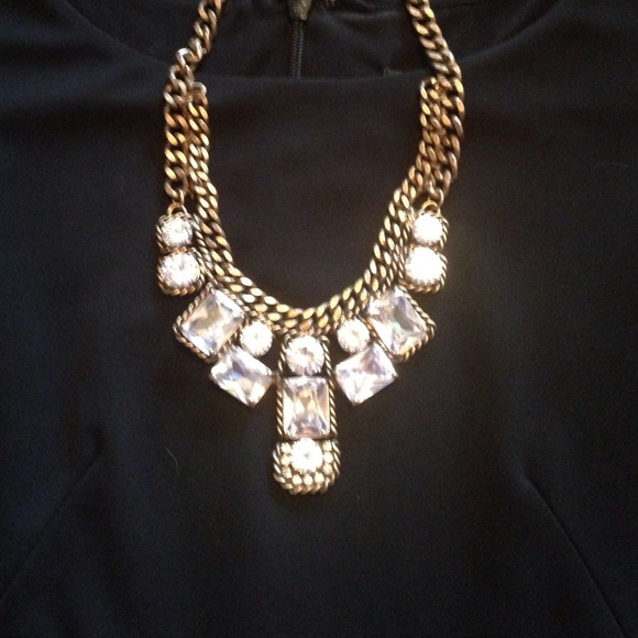 NWT Ann Taylor Statement Necklace - Picture 3 of 4