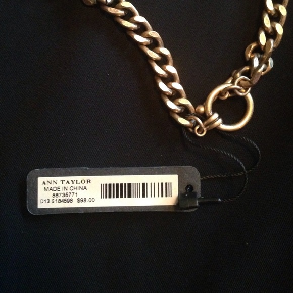 NWT Ann Taylor Statement Necklace - Picture 4 of 4