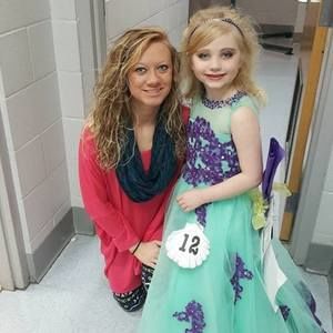 Meet your Posher, Adrienne