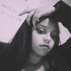 Meet your Posher, Caitlin