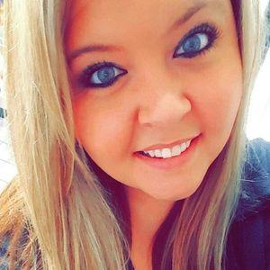 Meet your Posher, Telsie