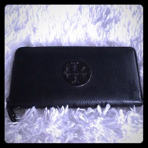 Tory Burch Wallet . Price reflects authenticity