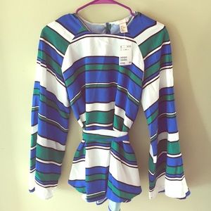 🏅Brand NEW classy long sleeve striped top.🎉