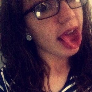 Meet your Posher, Cassie