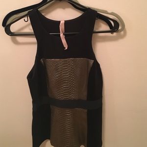 Bailey 44 Rocket Top Size XS